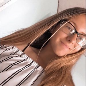 Meet your Posher, Hallieann